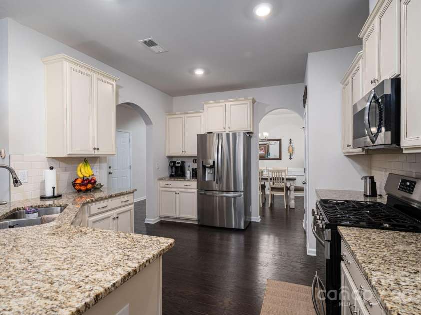 3455 Old Knobbley Oak Drive, Gastonia, NC 28056.  MLS# CAR4239782, YatesRealty ID 7719. 