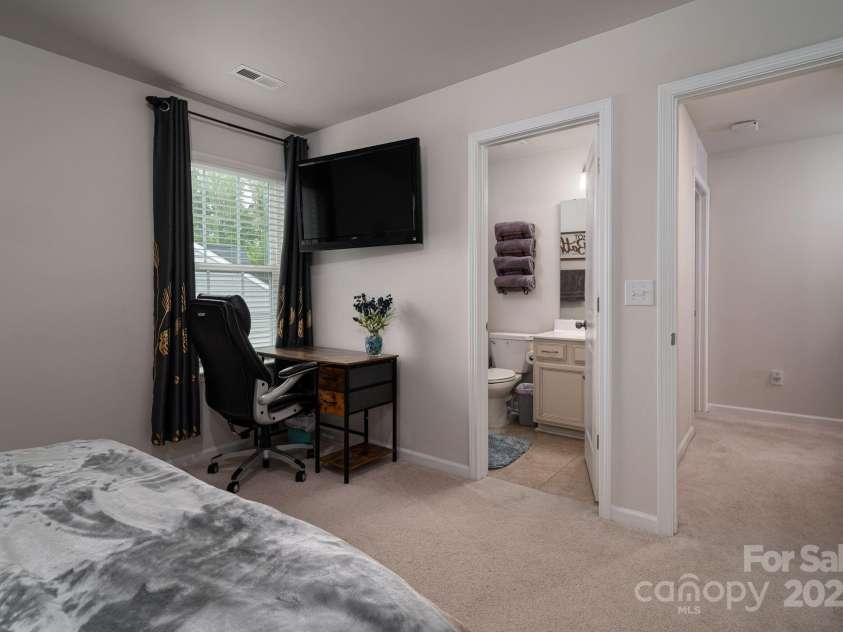 3455 Old Knobbley Oak Drive, Gastonia, NC 28056.  MLS# CAR4239782, YatesRealty ID 7719. 