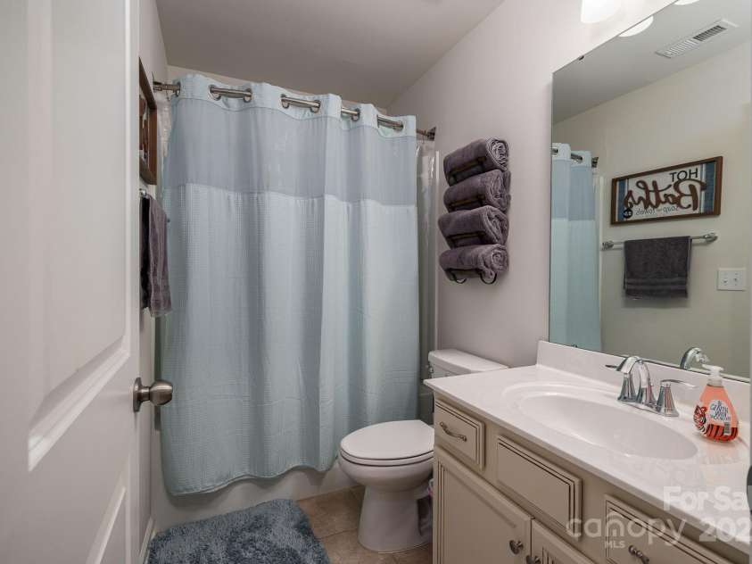 3455 Old Knobbley Oak Drive, Gastonia, NC 28056.  MLS# CAR4239782, YatesRealty ID 7719. 