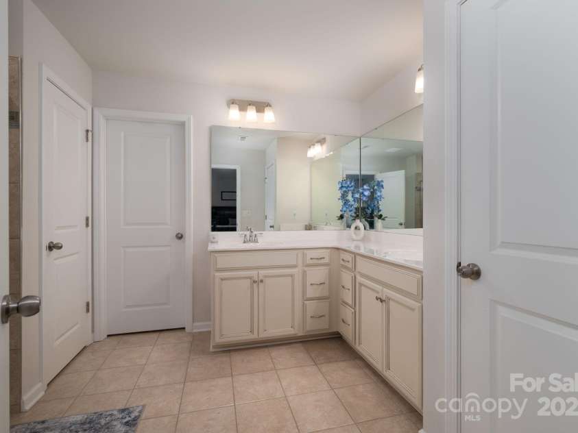 3455 Old Knobbley Oak Drive, Gastonia, NC 28056.  MLS# CAR4239782, YatesRealty ID 7719. 