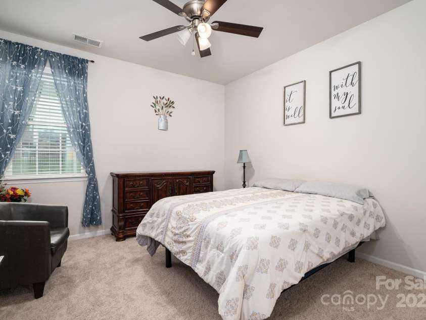 3455 Old Knobbley Oak Drive, Gastonia, NC 28056.  MLS# CAR4239782, YatesRealty ID 7719. 