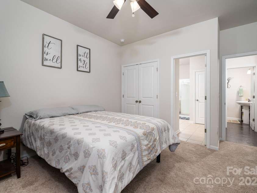 3455 Old Knobbley Oak Drive, Gastonia, NC 28056.  MLS# CAR4239782, YatesRealty ID 7719. 