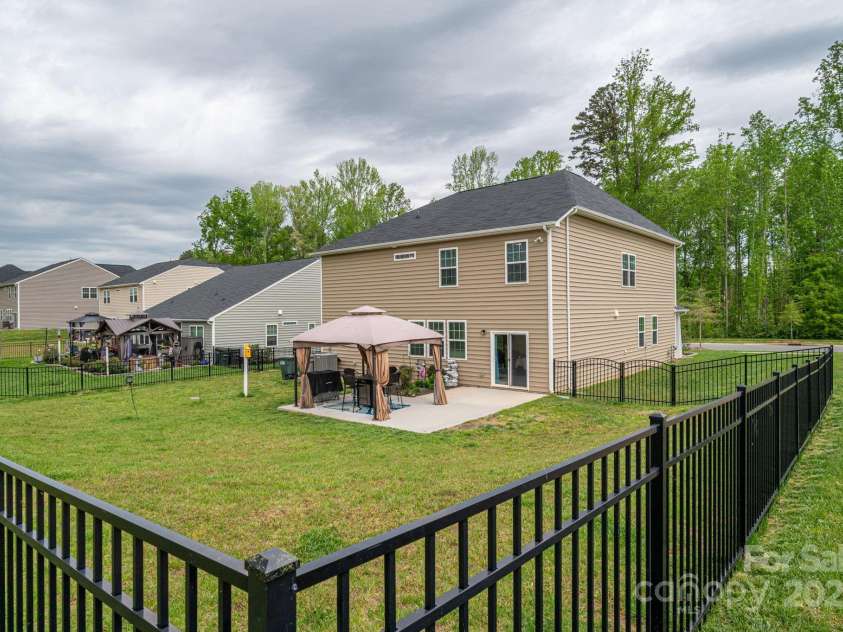 3455 Old Knobbley Oak Drive, Gastonia, NC 28056.  MLS# CAR4239782, YatesRealty ID 7719. 