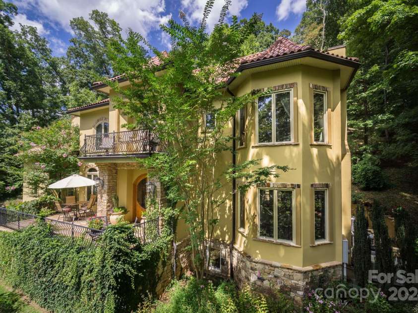 598 Old Toll Road, Asheville, NC 28804.  MLS# CAR4127377, YatesRealty ID 772. 
