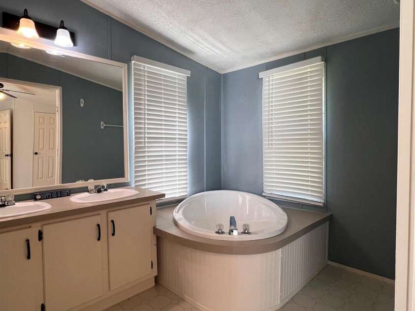 143 Ezra Road, Kings Mountain, NC 28086.  MLS# CAR4248887, YatesRealty ID 7720. Primary Bath