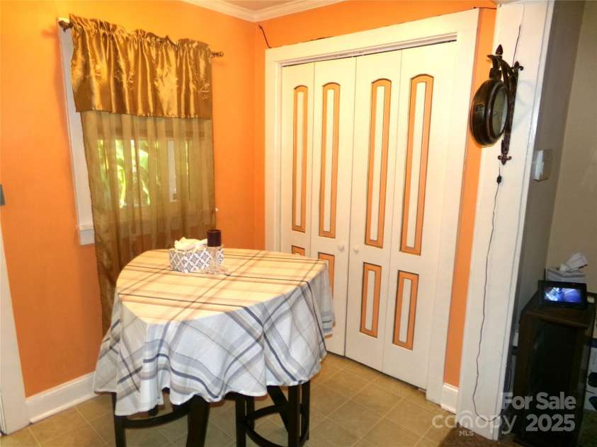 306 Dunlap Street, Albemarle, NC 28001.  MLS# CAR4296716, YatesRealty ID 7720. Front entry area