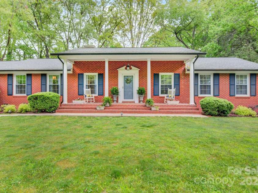 722 12th Avenue, Hickory, NC 28601.  MLS# CAR4247014, YatesRealty ID 7721. 