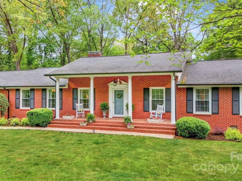 722 12th Avenue, Hickory, NC 28601.  MLS# CAR4247014, YatesRealty ID 7721. 