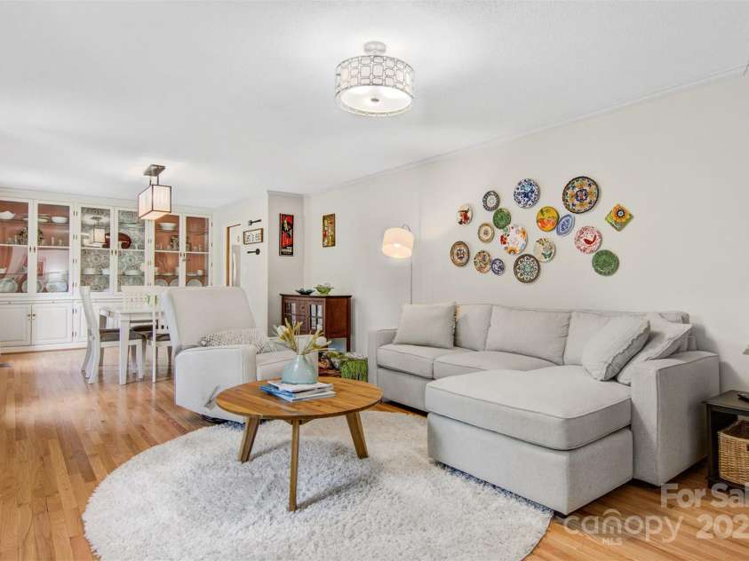 722 12th Avenue, Hickory, NC 28601.  MLS# CAR4247014, YatesRealty ID 7721. 