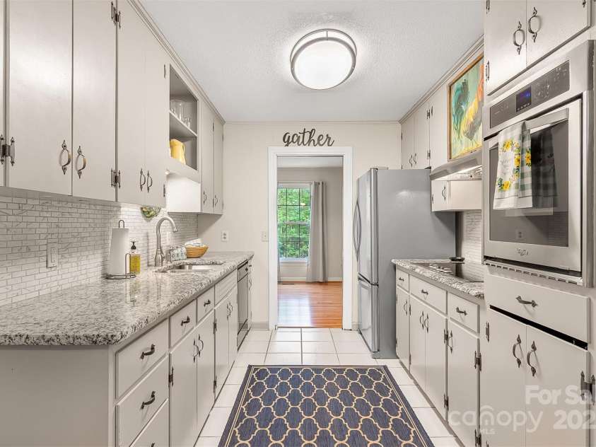 722 12th Avenue, Hickory, NC 28601.  MLS# CAR4247014, YatesRealty ID 7721. 