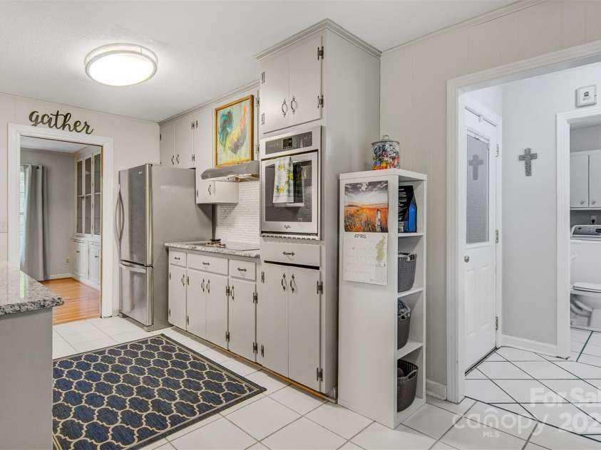 722 12th Avenue, Hickory, NC 28601.  MLS# CAR4247014, YatesRealty ID 7721. 