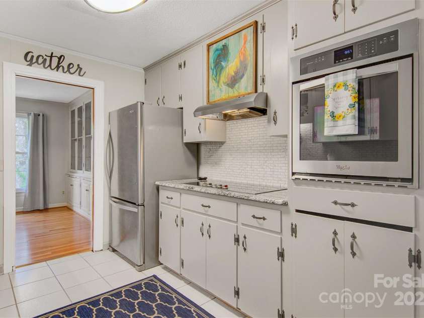 722 12th Avenue, Hickory, NC 28601.  MLS# CAR4247014, YatesRealty ID 7721. 