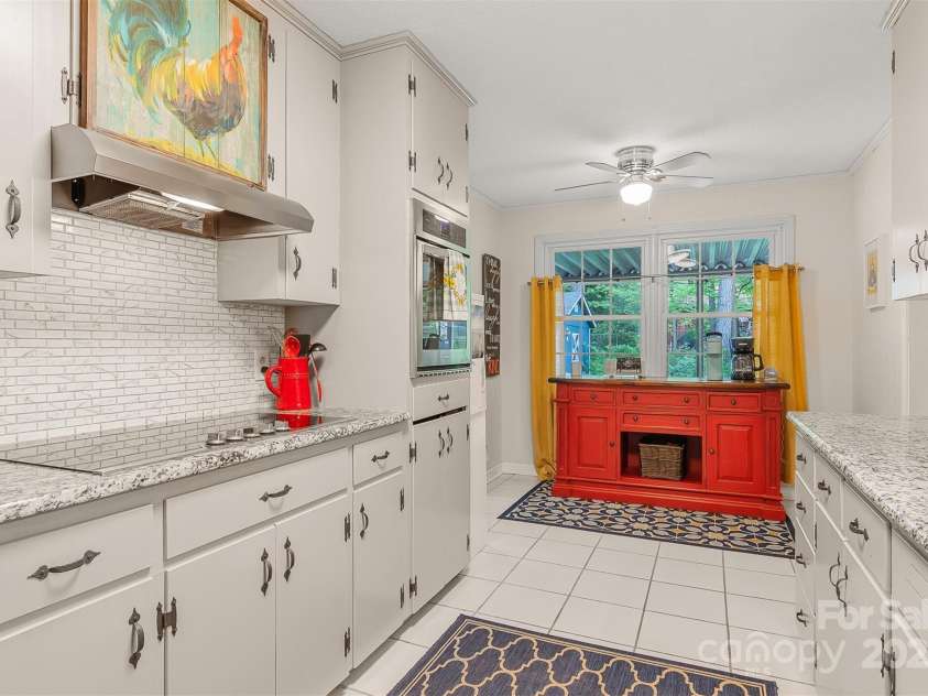 722 12th Avenue, Hickory, NC 28601.  MLS# CAR4247014, YatesRealty ID 7721. 