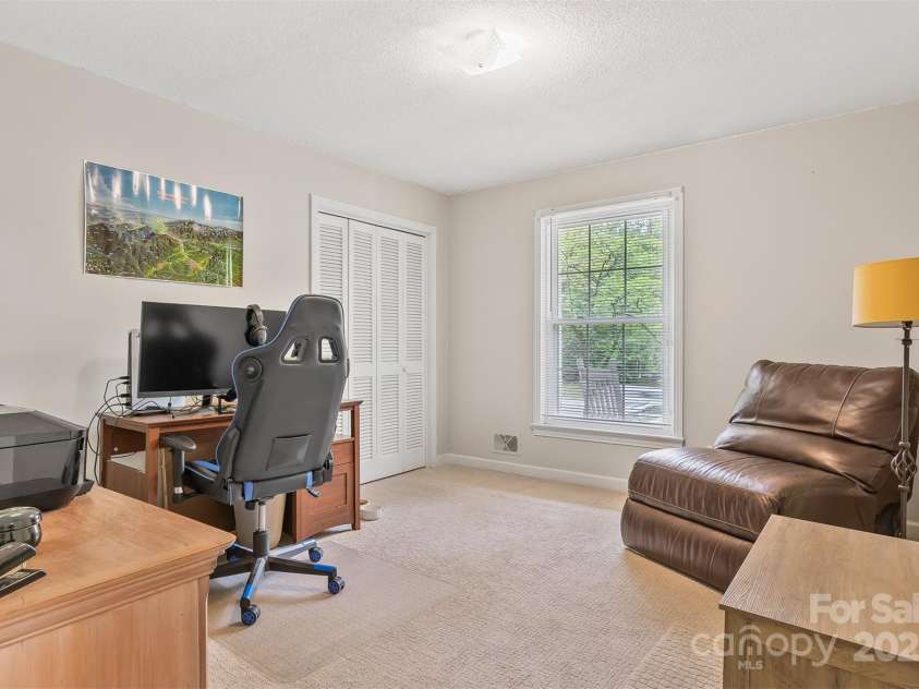 722 12th Avenue, Hickory, NC 28601.  MLS# CAR4247014, YatesRealty ID 7721. 