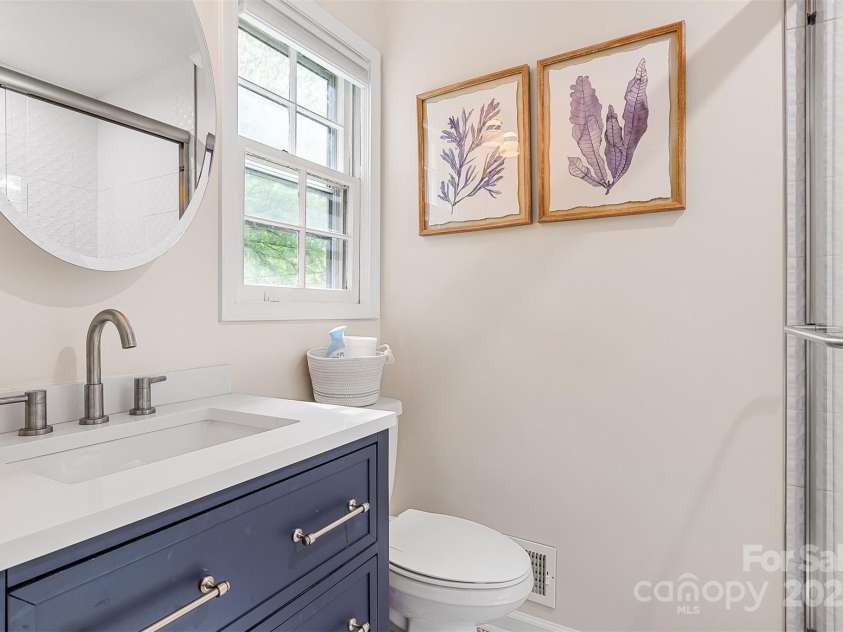 722 12th Avenue, Hickory, NC 28601.  MLS# CAR4247014, YatesRealty ID 7721. 