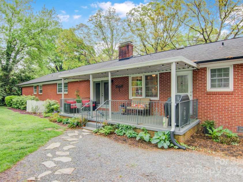 722 12th Avenue, Hickory, NC 28601.  MLS# CAR4247014, YatesRealty ID 7721. 