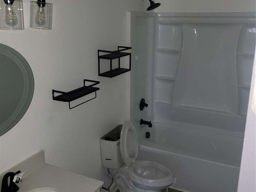 611 Fernwood Drive, Albemarle, NC 28001.  MLS# CAR4344748, YatesRealty ID 7722. Bathroom
