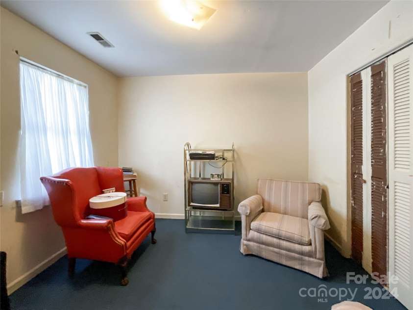 412 18th Street, Charlotte, NC 28206.  MLS# CAR4183498, YatesRealty ID 7724. Bedroom #2