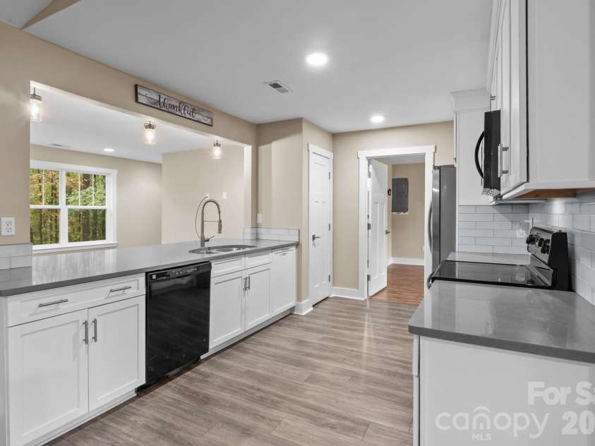 996 Cornelius Road, Mooresville, NC 28117.  MLS# CAR4313994, YatesRealty ID 7724. 