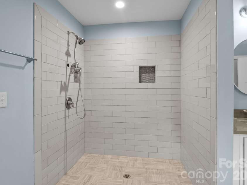 996 Cornelius Road, Mooresville, NC 28117.  MLS# CAR4313994, YatesRealty ID 7724. 