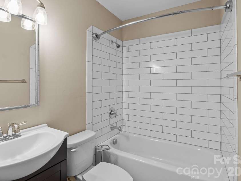 996 Cornelius Road, Mooresville, NC 28117.  MLS# CAR4313994, YatesRealty ID 7724. 