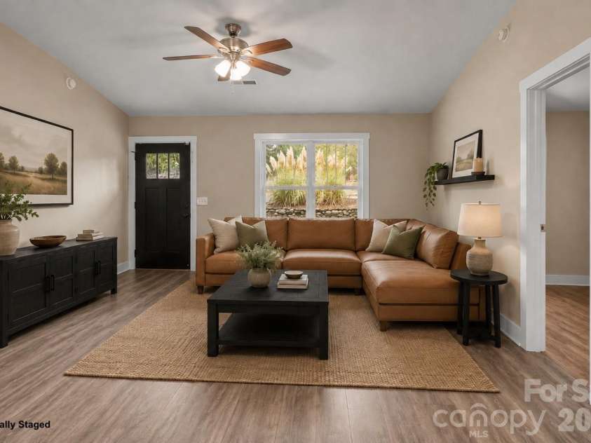 996 Cornelius Road, Mooresville, NC 28117.  MLS# CAR4313994, YatesRealty ID 7724. 