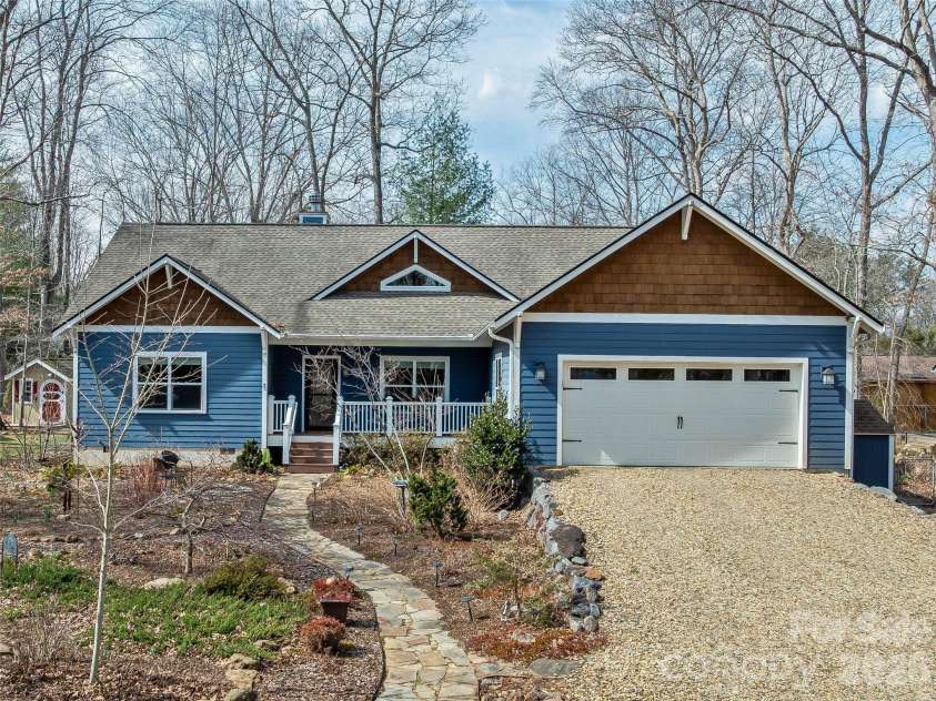 25 Woodbend Lane, Black Mountain, NC 28711.  MLS# CAR4355596, YatesRealty ID 7725. 
