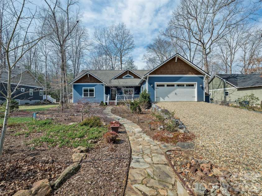 25 Woodbend Lane, Black Mountain, NC 28711.  MLS# CAR4355596, YatesRealty ID 7725. 