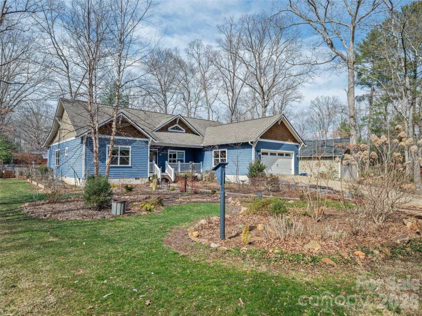 25 Woodbend Lane, Black Mountain, NC 28711.  MLS# CAR4355596, YatesRealty ID 7725. 