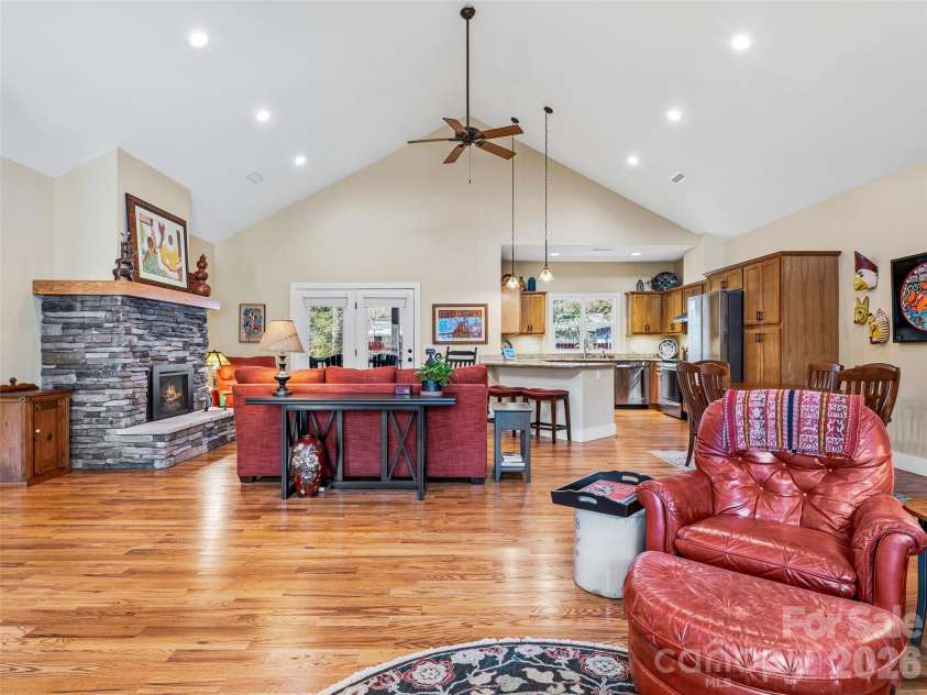 25 Woodbend Lane, Black Mountain, NC 28711.  MLS# CAR4355596, YatesRealty ID 7725. 