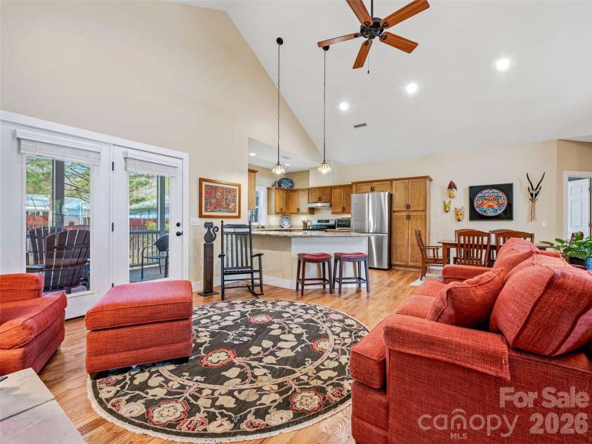 25 Woodbend Lane, Black Mountain, NC 28711.  MLS# CAR4355596, YatesRealty ID 7725. 