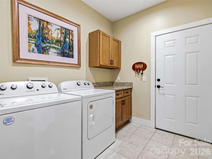 25 Woodbend Lane, Black Mountain, NC 28711.  MLS# CAR4355596, YatesRealty ID 7725. 