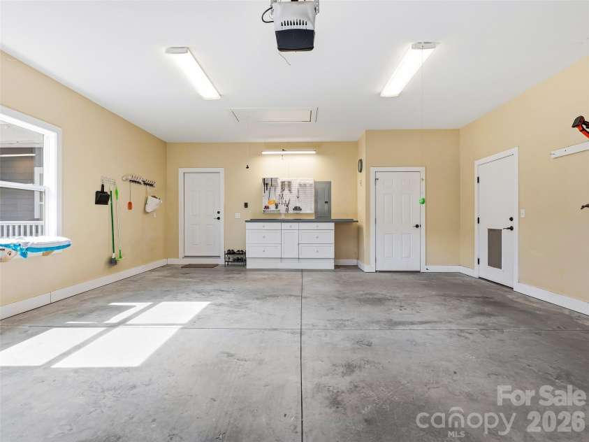 25 Woodbend Lane, Black Mountain, NC 28711.  MLS# CAR4355596, YatesRealty ID 7725. 
