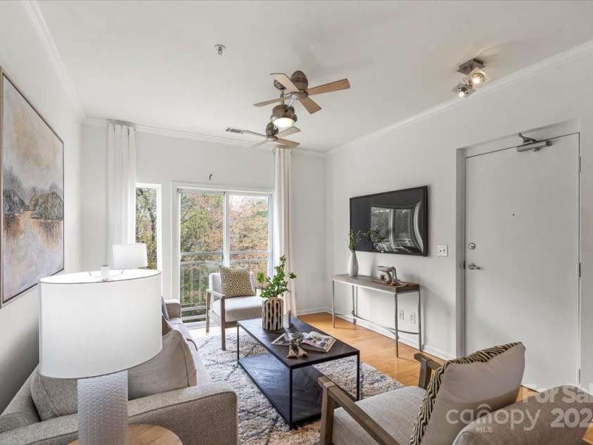 3939 Picasso Court, Charlotte, NC 28205.  MLS# CAR4239943, YatesRealty ID 7725. 