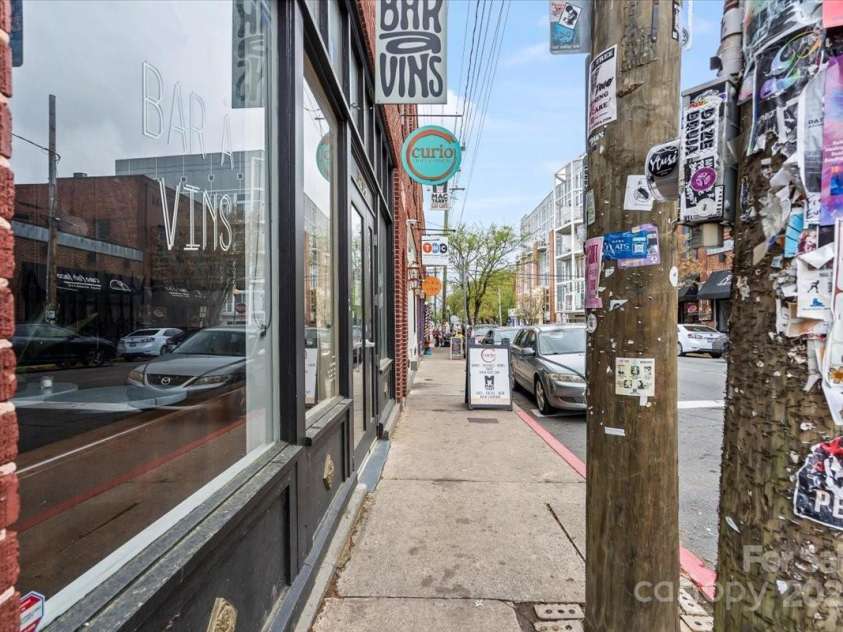 3939 Picasso Court, Charlotte, NC 28205.  MLS# CAR4239943, YatesRealty ID 7725. 