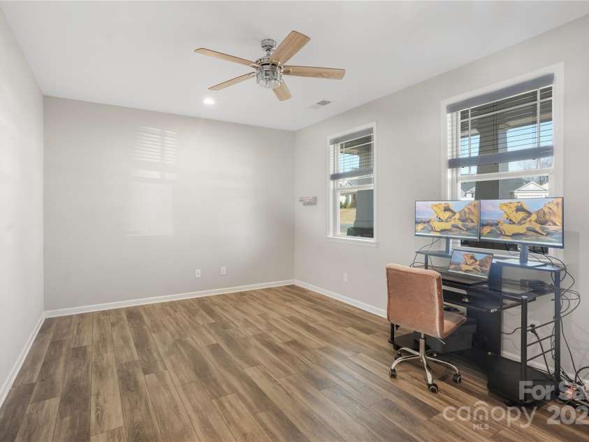 7535 Meridale Forest Drive, Charlotte, NC 28269.  MLS# CAR4221916, YatesRealty ID 7726. Closed office main level