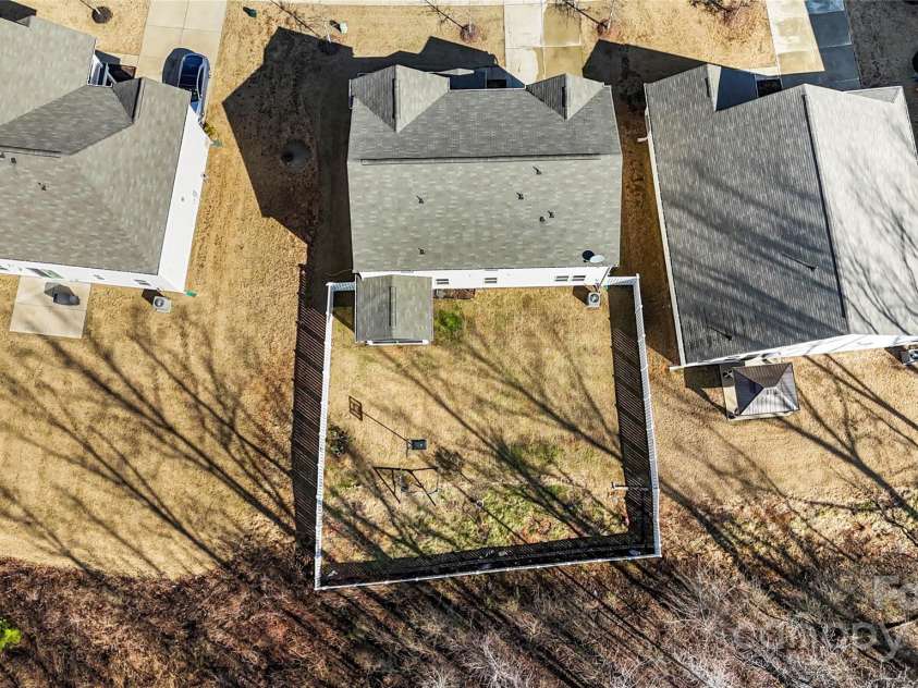 7535 Meridale Forest Drive, Charlotte, NC 28269.  MLS# CAR4221916, YatesRealty ID 7726. Private lot