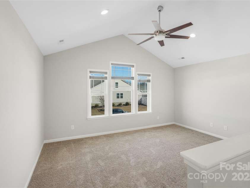 7535 Meridale Forest Drive, Charlotte, NC 28269.  MLS# CAR4221916, YatesRealty ID 7726. Upper level bonus room