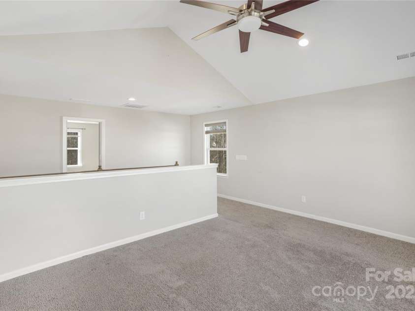 7535 Meridale Forest Drive, Charlotte, NC 28269.  MLS# CAR4221916, YatesRealty ID 7726. Upper level open bonus room