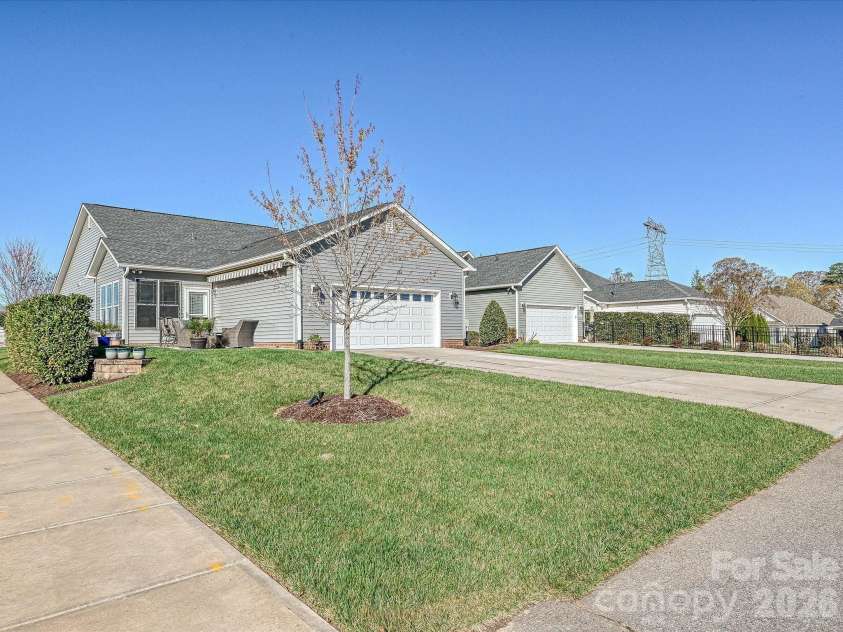 17611 Inver Drive, Cornelius, NC 28031.  MLS# CAR4358934, YatesRealty ID 7727. 