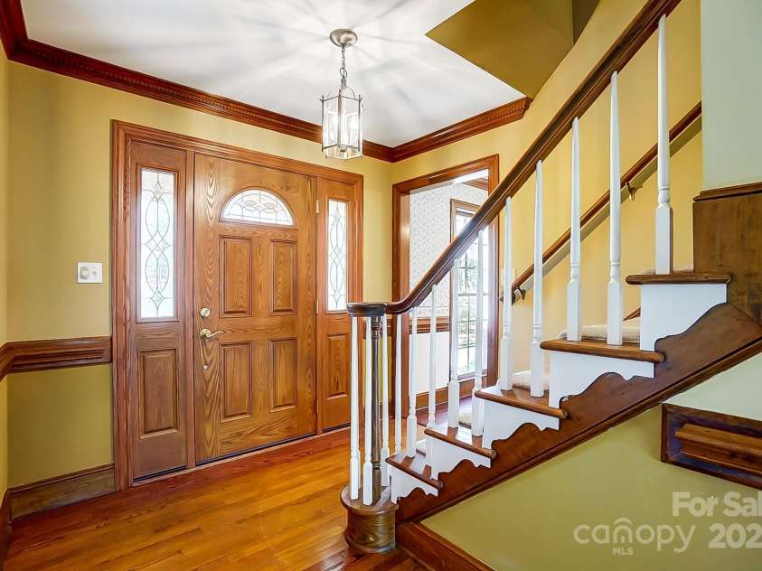 9951 Providence Forest Lane, Charlotte, NC 28270.  MLS# CAR4235631, YatesRealty ID 7727. 