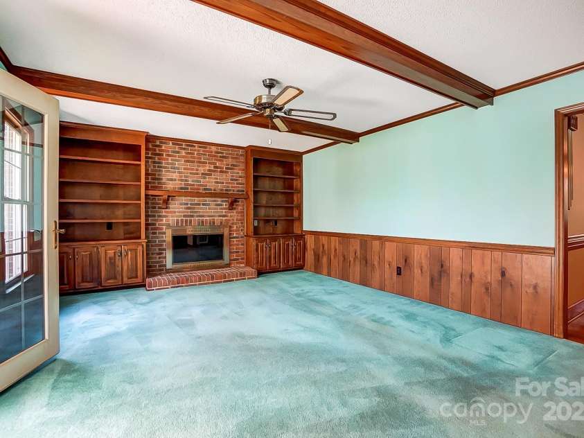 9951 Providence Forest Lane, Charlotte, NC 28270.  MLS# CAR4235631, YatesRealty ID 7727. 