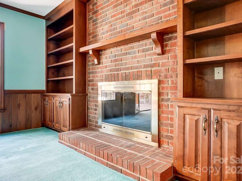 9951 Providence Forest Lane, Charlotte, NC 28270.  MLS# CAR4235631, YatesRealty ID 7727. 
