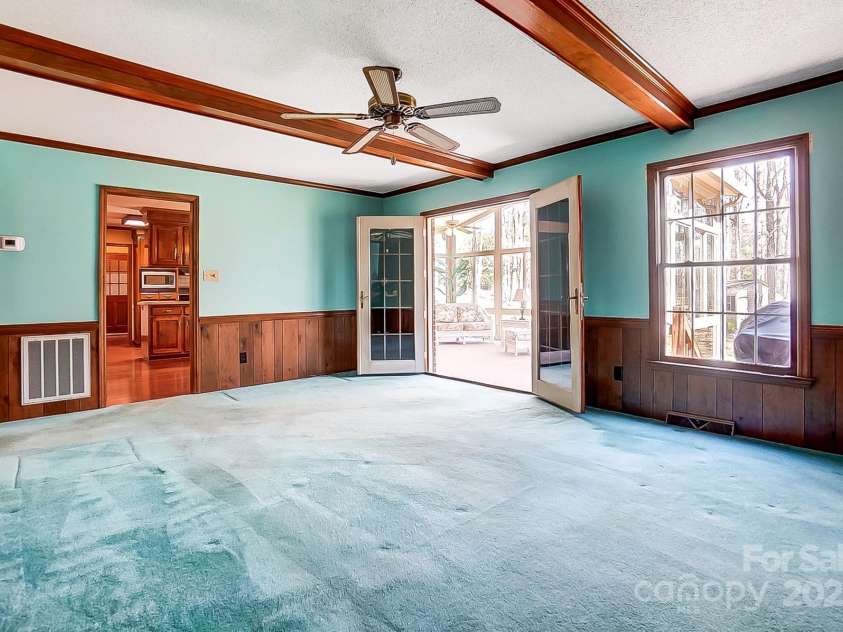 9951 Providence Forest Lane, Charlotte, NC 28270.  MLS# CAR4235631, YatesRealty ID 7727. 
