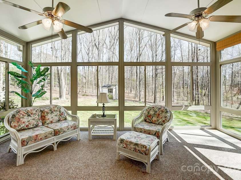 9951 Providence Forest Lane, Charlotte, NC 28270.  MLS# CAR4235631, YatesRealty ID 7727. 