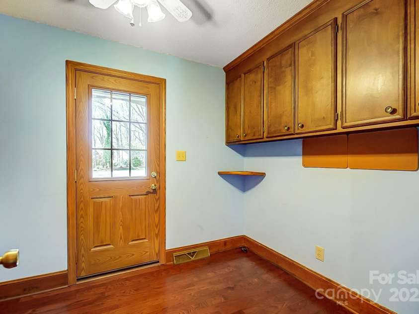 9951 Providence Forest Lane, Charlotte, NC 28270.  MLS# CAR4235631, YatesRealty ID 7727. 