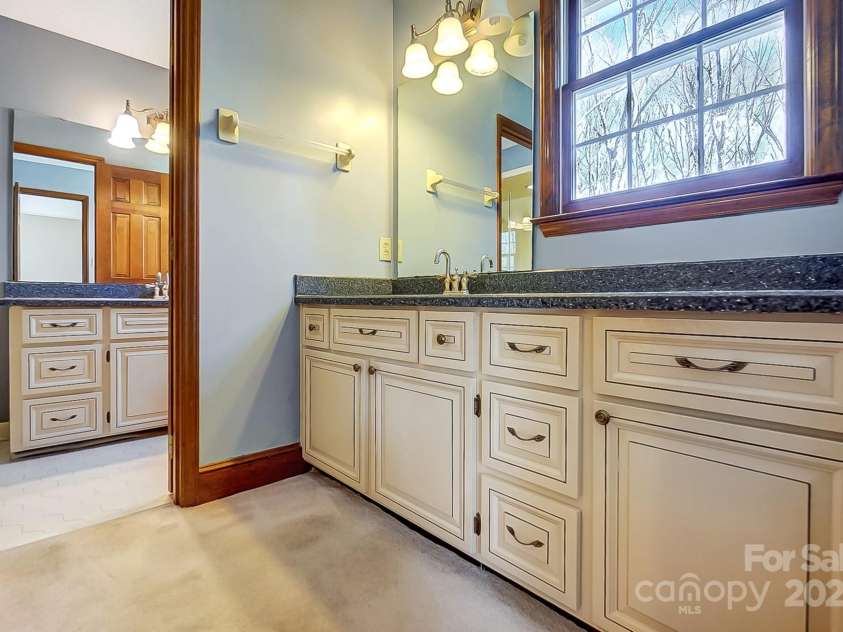 9951 Providence Forest Lane, Charlotte, NC 28270.  MLS# CAR4235631, YatesRealty ID 7727. 