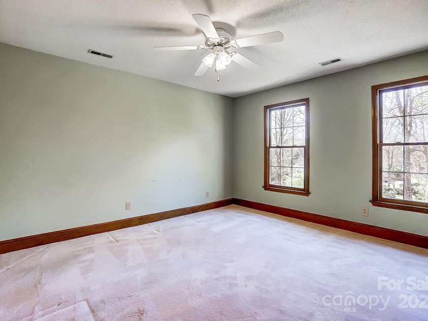 9951 Providence Forest Lane, Charlotte, NC 28270.  MLS# CAR4235631, YatesRealty ID 7727. 