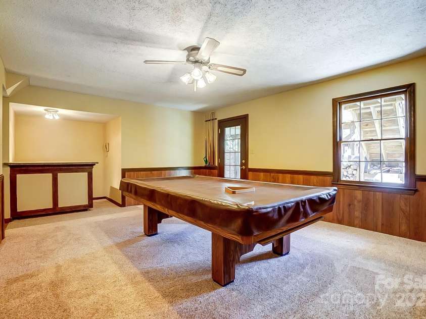 9951 Providence Forest Lane, Charlotte, NC 28270.  MLS# CAR4235631, YatesRealty ID 7727. 