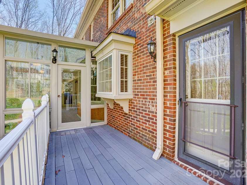 9951 Providence Forest Lane, Charlotte, NC 28270.  MLS# CAR4235631, YatesRealty ID 7727. 